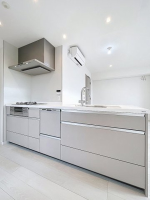 【キッチン】 | ブランズ瀬田 | ★グリル付きのシステムキッチンでお料理の幅も広がります★