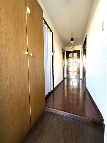 【その他】 | 東大和グリーンタウン3号棟 | 室内の廊下部分です。
