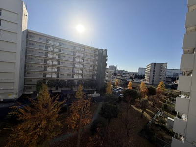 【展望】 | 東大和グリーンタウン3号棟 | 南側が抜けているので開放感のあるバルコニーです。