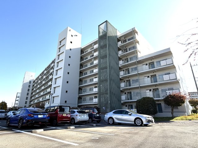 【外観】 | 東大和グリーンタウン3号棟 | 建物の北側から撮影した写真です。