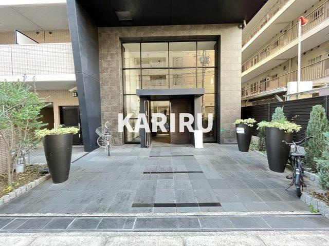 レジュールアッシュ大阪城NORDのエントランス