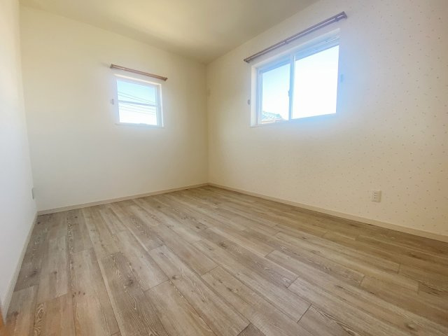 錦町5丁目戸建ての洋室