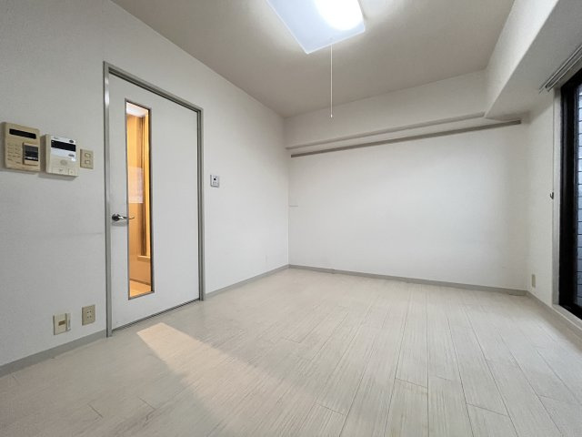 レバンガ長居公園APの洋室