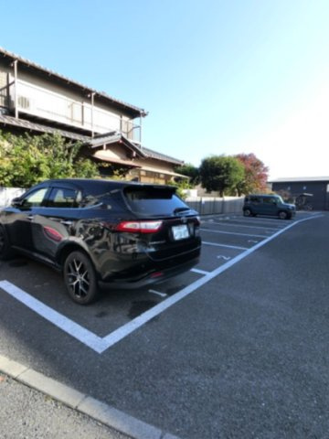 ヴァンヴェール葛城の駐車場
