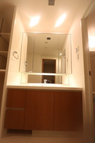 【独立洗面台】