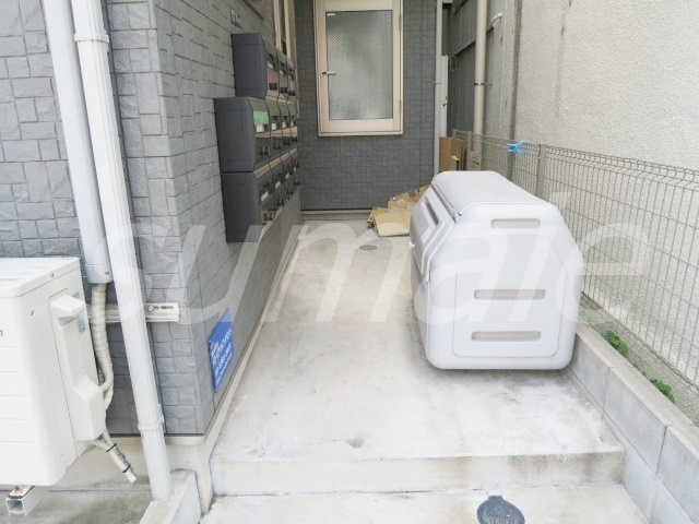 ベルエステート東十条のエントランス|入口の通路です☆