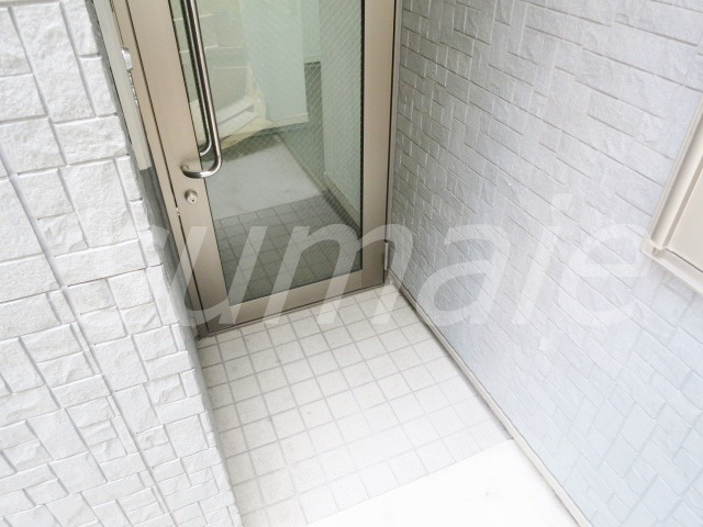 ベルエステート東十条のロビー|建物入口です☆