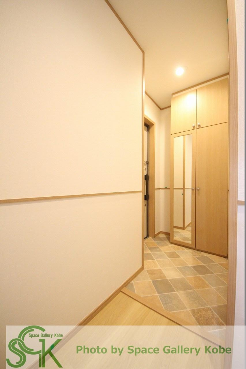 カーサ　ドマーニの玄関|※お部屋により仕様が異なる場合があります。