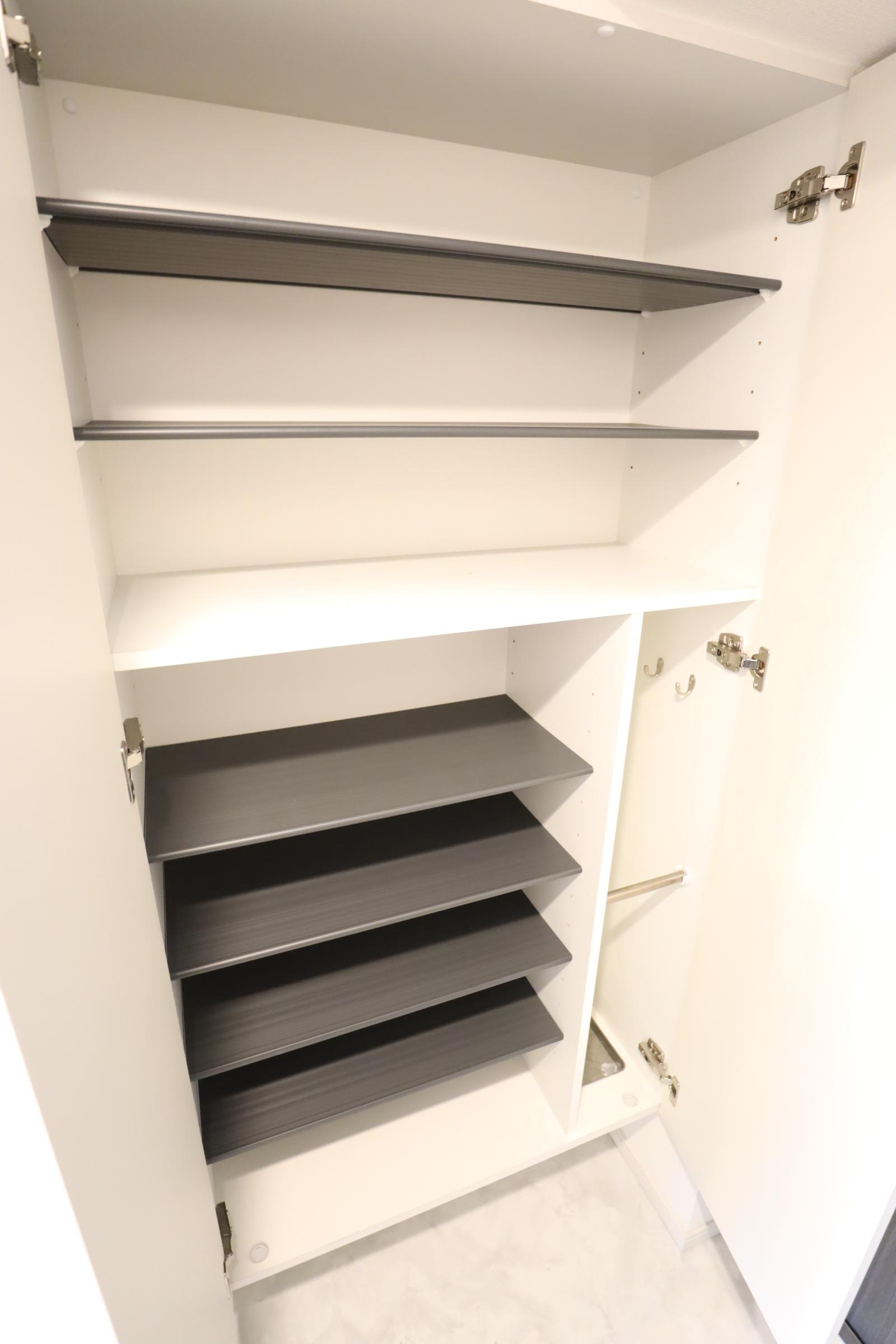 大阪市都島区都島中通１丁目の賃貸マンションの玄関