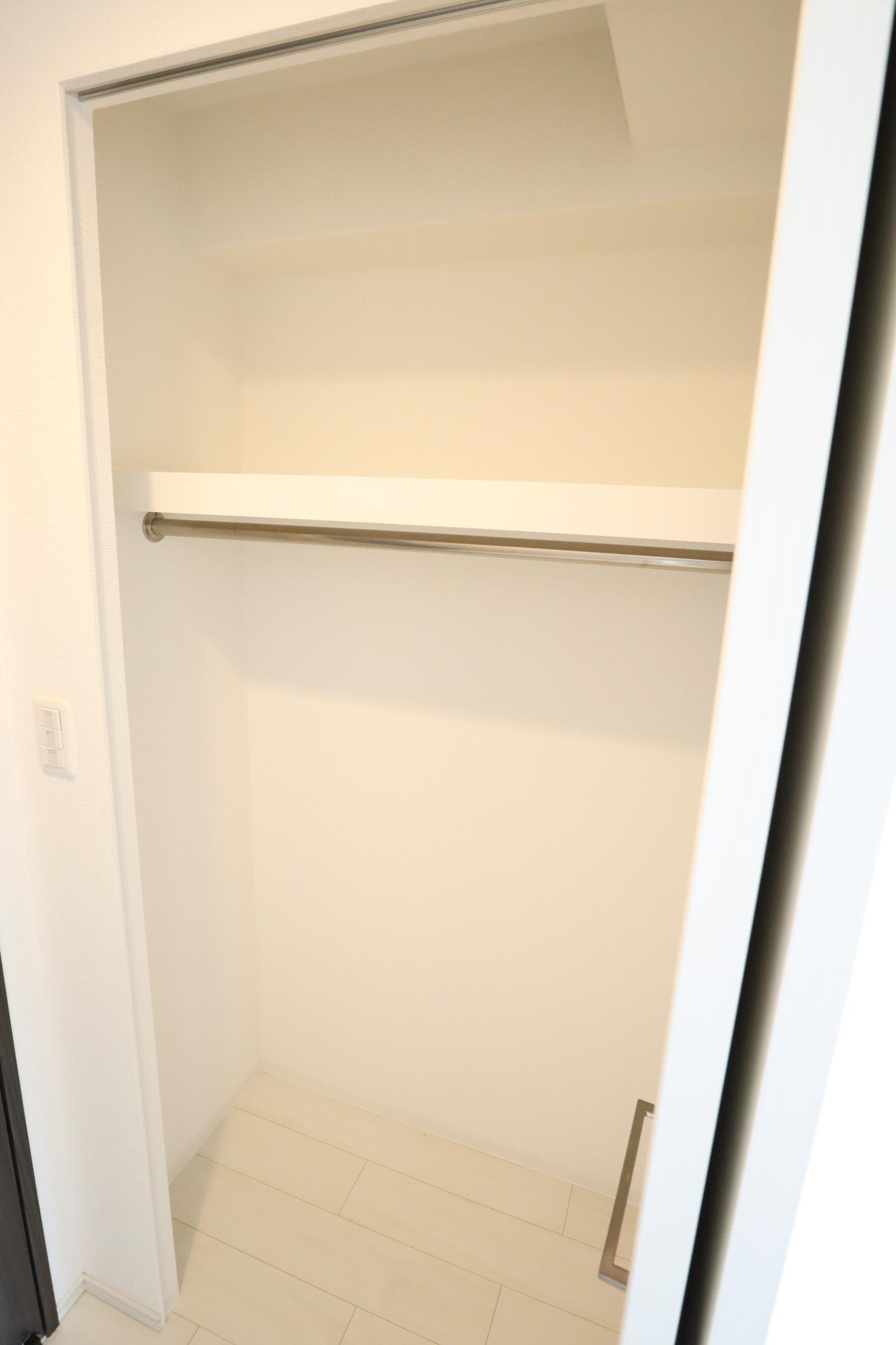 大阪市都島区都島中通１丁目の賃貸マンションの収納