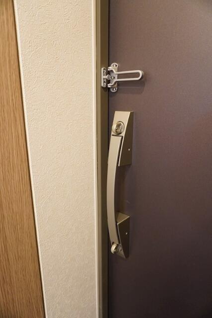 ルーブル川崎宮前平の玄関|ダブルロック