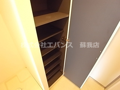 【エントランス】 | リブリ・ヴァネッサ | ゆとりのあるエントランスです