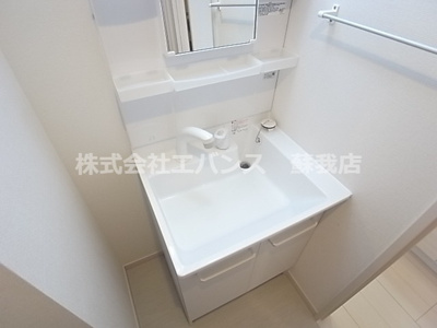 【独立洗面台】 | リブリ・ヴァネッサ | 独立洗面化粧台が付いています