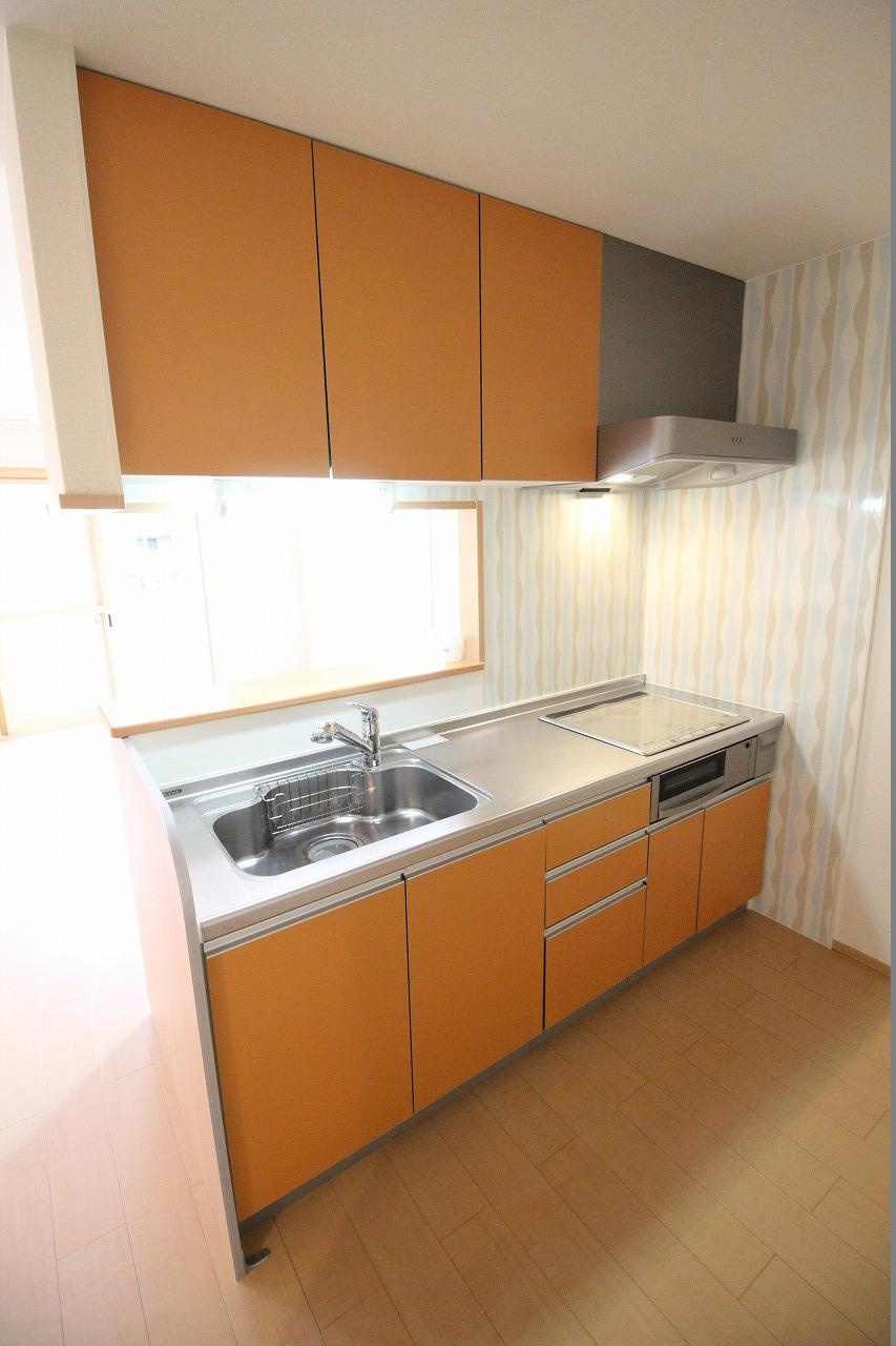 ECO　SOLEIL　C棟のキッチン|※お部屋により仕様が異なる場合があります。