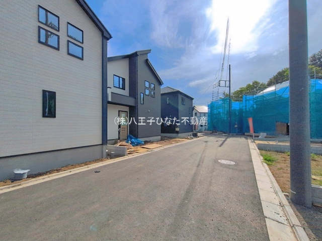 祝成約済み　八王子市　石川町　新築戸建て　７期の前面道路含む現地写真|～仲介手数料無料☆八王子ひなた不動産～　八王子市石川町　新築戸建て