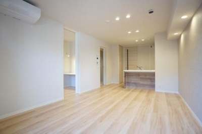 【内装】 | レオナ雅 | 別のお部屋の写真です。