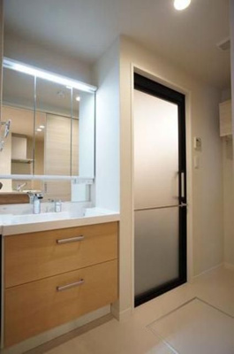 【独立洗面台】 | レオナ雅 | 別のお部屋の写真です。