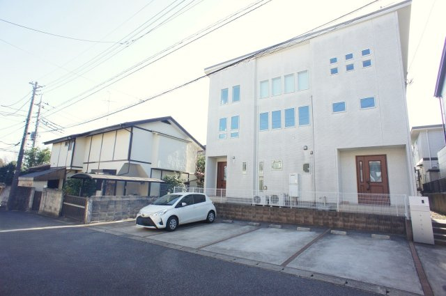 松戸市小金原１丁目 二世帯 戸建住宅（オーナーチェンジ物件）の画像