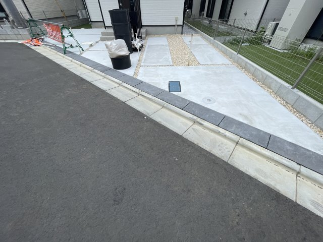祝成約　八王子市　石川町　新築戸建て　７期の駐車場|～仲介手数料無料☆八王子ひなた不動産～　八王子市石川町　新築戸建て