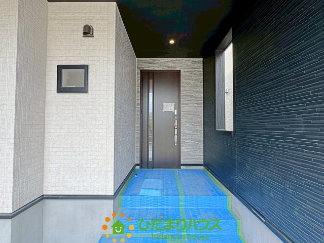 蓮田市馬込2丁目　新築一戸建ての玄関