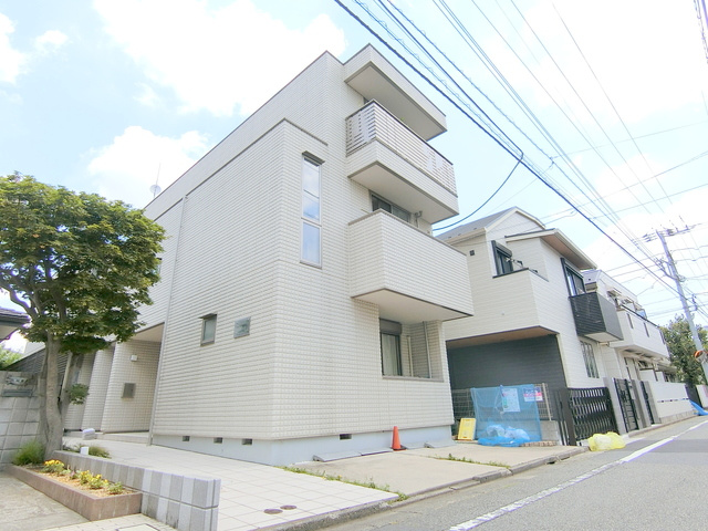 カーサ西荻のエントランス|★敷地内駐車場★