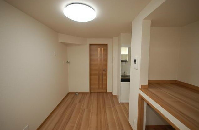 杉並区和田３丁目のアパートの居間・リビング