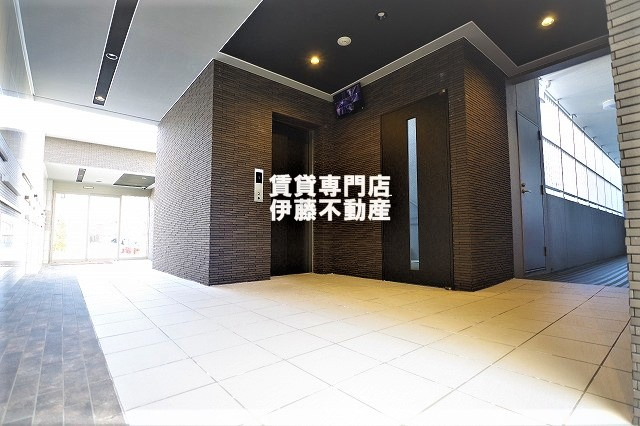 カルマートのロビー