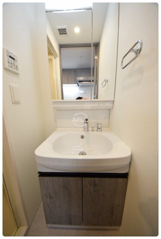 レジュールアッシュOSAKA新深江の独立洗面台|レジュールアッシュOSAKA新深江　洗面化粧台
