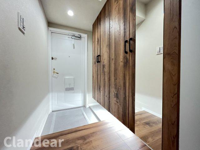 リーベスト松戸Ⅱの玄関|ドキドキの新生活も、安心してスタート。ぴったりの住まいを見つけませんか？クランディアが一緒に住まい選びをサポートします‼　まずは、お気軽にお問合せください　＃クランディア