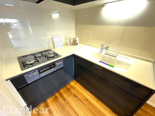 リーベスト松戸Ⅱのキッチン|ドキドキの新生活も、安心してスタート。ぴったりの住まいを見つけませんか？クランディアが一緒に住まい選びをサポートします‼　まずは、お気軽にお問合せください　＃クランディア