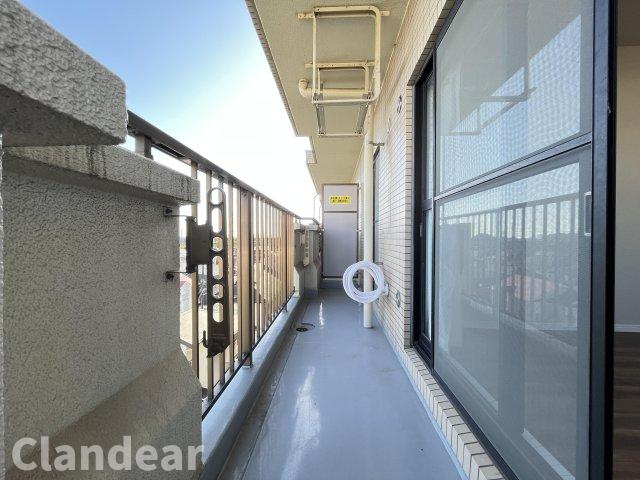 リーベスト松戸Ⅱのバルコニー|ドキドキの新生活も、安心してスタート。ぴったりの住まいを見つけませんか？クランディアが一緒に住まい選びをサポートします‼　まずは、お気軽にお問合せください　＃クランディア