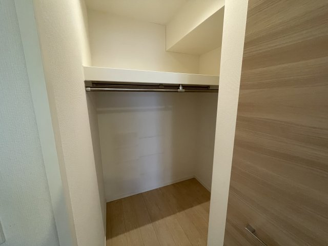 アルファステイツ新飯塚駅前Ⅱの収納|洋室約5.1帖側ウォークインクローゼット