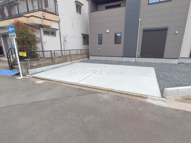 リガーレ遠若町5期の駐車場