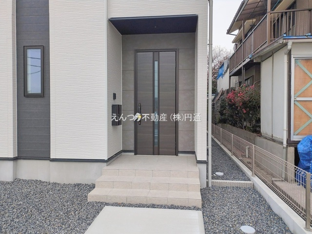 リガーレ遠若町5期の玄関