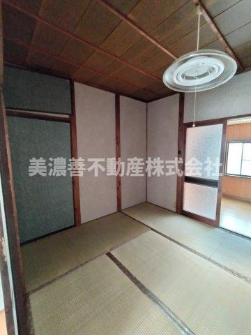 ６５７８０　岐阜市野一色中古戸建ての和室