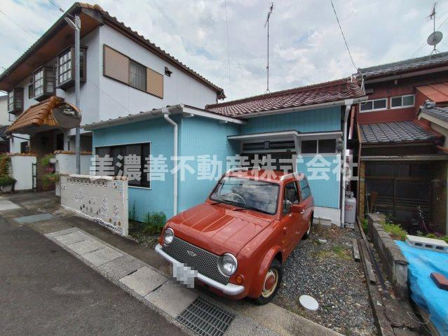 ６５７８０　岐阜市野一色中古戸建ての外観
