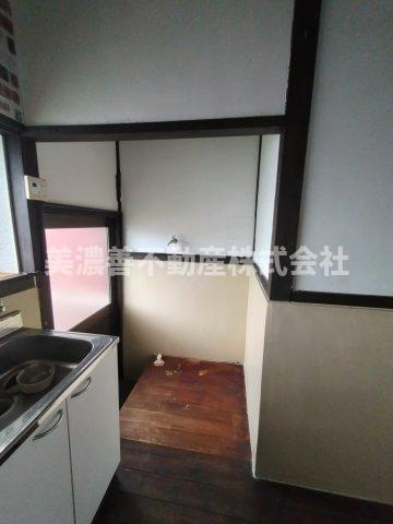 ６５７８０　岐阜市野一色中古戸建てのその他|勝手口