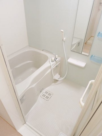 リュミエール井田西の浴室