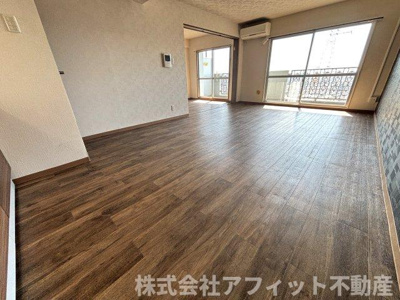 【居間・リビング】 | エバーグリーン日吉台 | LDK14.9帖