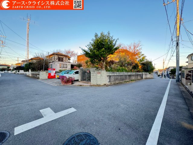 【前面道路含む現地写真】 | 船橋市上山町6期　全2区画 | 風と光がやさしく巡る。朝のコーヒーも、午後の読書も、家族の団らんも、ぜんぶ光に包まれる時間。そんな日々をデザインしませんか♪