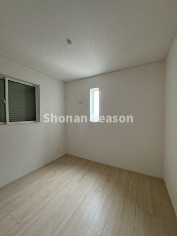 【洋室】 | 将来家族が増えても大丈夫！
ライフステージの変化に柔軟に対応できる4LDKのお住まいです♪