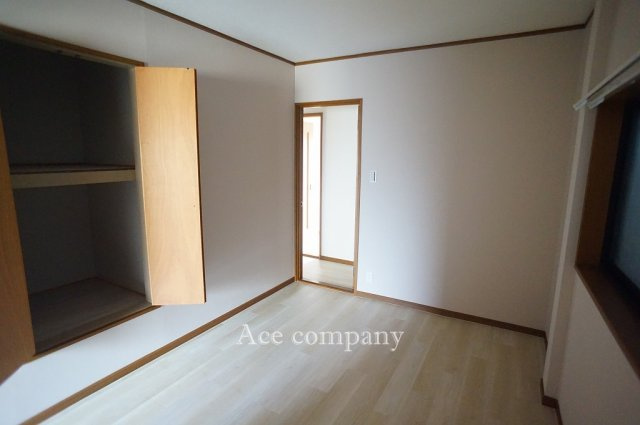 【寝室】の画像