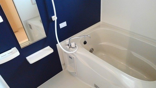 ラフレシールⅡの浴室