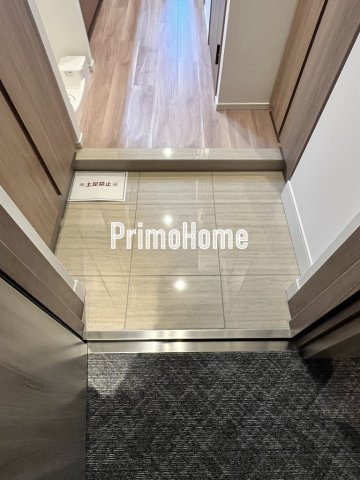 メゾンカルム日本橋馬喰町の玄関