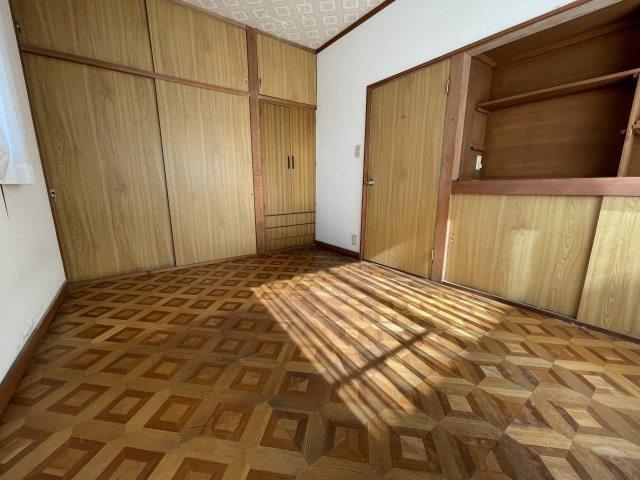 髙橋様貸家の洋室|南側洋室