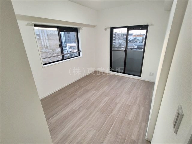 【寝室】 | アーベインふじみ野キッズプレース | 北西側6.4帖洋室　主寝室としてお使い頂けます