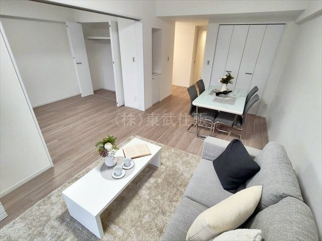 【居間・リビング】 | アーベインふじみ野キッズプレース | 日当たりの良いリビングダイニングです