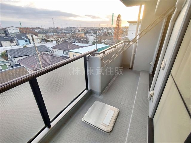 【バルコニー】 | アーベインふじみ野キッズプレース | 風通しの良いバルコニーです