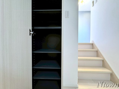 【収納】 | アイワイコート名城公園 | 便利な収納スペースです