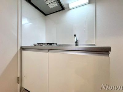 【キッチン】 | アイワイコート名城公園 | お料理しやすいキッチンです